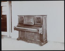 Pianos & Benches.