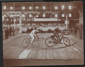 Bicyclists, Dare Devil Schreyer.