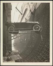 French Line, Putting Auto Aboard S.S. "Paris".