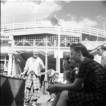 Steeplechase Circus-Clown.