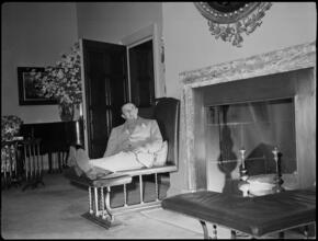 Billy Rose [Billy Rose at home.]