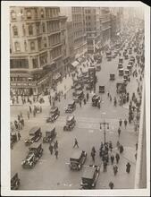 [5th Avenue and 42nd Street.]