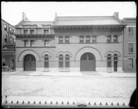 [126] East 66th Street. Havemeyer and Col. Payne Stable.