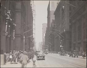 [Broadway looking north from Cedar Street.]