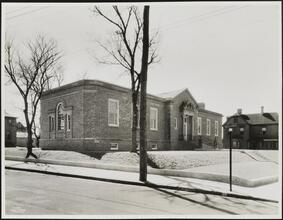 976 Castleton Avenue. New York Public Library, West New Brighton branch