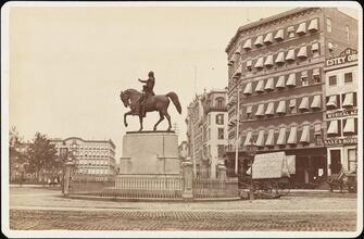 [Statue of George Washington in Union Square,]