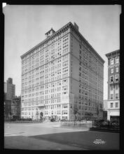 Park Avenue and 88th Street, S.W. corner. Apartment building, general exterior.