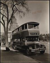 Fifth Avenue Bus, Washington Square