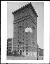 903 Park Avenue and N.E. corner East 79th Street. Apartment house.
