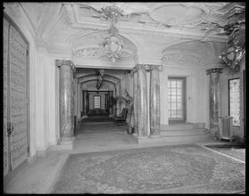 135 Central Park West. Langham Apartments, entrance hallway.