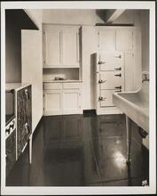 12 East 86th Street. Hotel Croydon. Interior, kitchenette