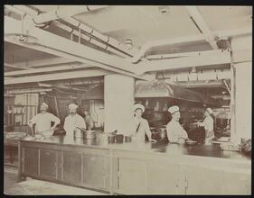 Restaurants, Fifth Avenue Restaurant.