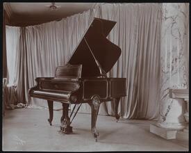 Pianos, Aeolian Weber, Steck.