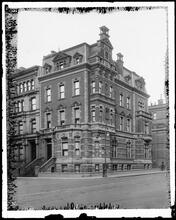 69th Street at the N.W. corner of Madison Avenue. General exterior.