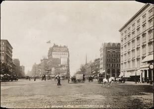Broadway and 5th Avenue, south from Madison Square.
