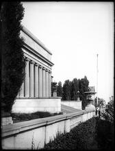 Low Memorial Library at Columbia University.