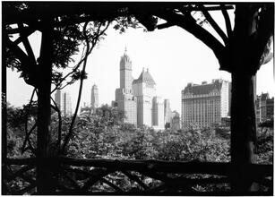 New York City views. Savoy-Plaza and Sherry Netherlands group framed in pergola, 1.