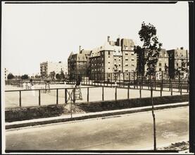 [Hayes Boulevard. Tennis courts and Chateau apartments.]
