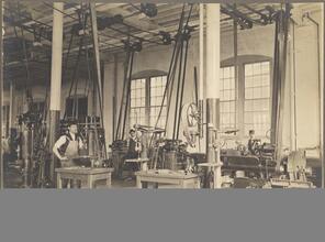 [Workers in a Brooklyn Rapid Transit machine shop.]