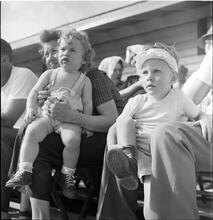 Circus [Children in the audience.]