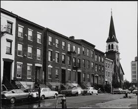 [Unidentified neighborhood.]