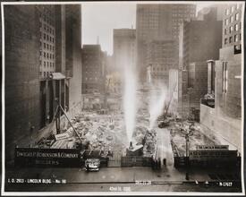 42nd St. Side [Lincoln Building construction.]