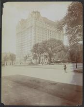Hotel Plaza.