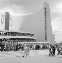 [People waiting in line for the Futurama ride at General Motors Highways and Horizons pavilion, New York World's Fair.]