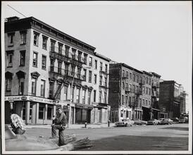 [Waterfront Restaurant, Water Street and Old Fulton Street.]