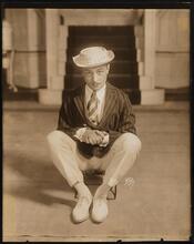 [Ernest Truex as Mr. Eddie Kettle in "Very Good Eddie".]