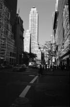 [Looking north on Fifth Avenue from 38th Street to 500 Fifth Avenue.]