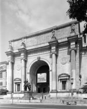 [Theodore Roosevelt Memorial Hall, American Museum of Natural History.]