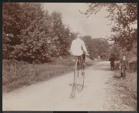 Bicycling, New York Streets.