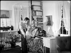 Fashion Models: Lisa Fonssagrives [Lisa and Fernand Fonssagrives at home.]