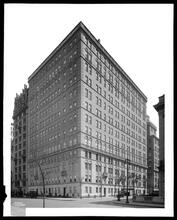 1060 5th Avenue. Apartment building, general exterior.