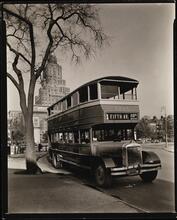Fifth Avenue Bus, Washington Square