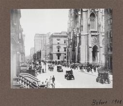 [5th Avenue and St. Patrick's Cathedral on a Sunday.]