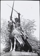 [King Jagiello monument.]