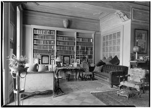 James Cushman [residence]. Library alcove.