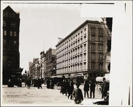 [23rd Street, West of the 5th Avenue.]