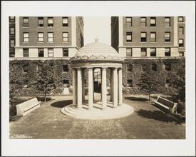 Memorial to Dean Van Amringe,  Columbia University