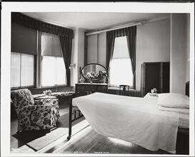 [Roosevelt Hospital, Private Room.]