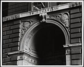 [Entrance to 26 Broadway.]
