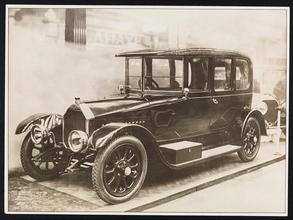 Automobile (Cars).