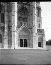 The Riverside Church, Main Entrance