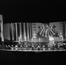 [Billy Rose's Aquacade at the Fountain Lake Ampitheatre, New York World's Fair.]