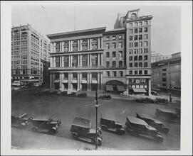East Side of Fifth Ave. from 37 to 36 Sts.