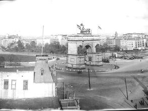 untitled [Grand Army Plaza]