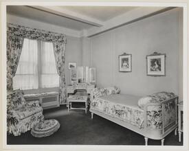 Mrs. Leo Kaufman, 941 Park Avenue