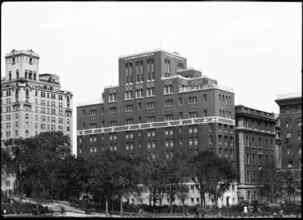 [5th Avenue and 100th Street.]